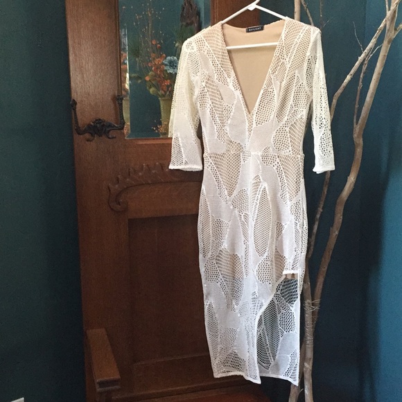 🦋 LEAVING CLOSET  Mesh Dress - Picture 3 of 8